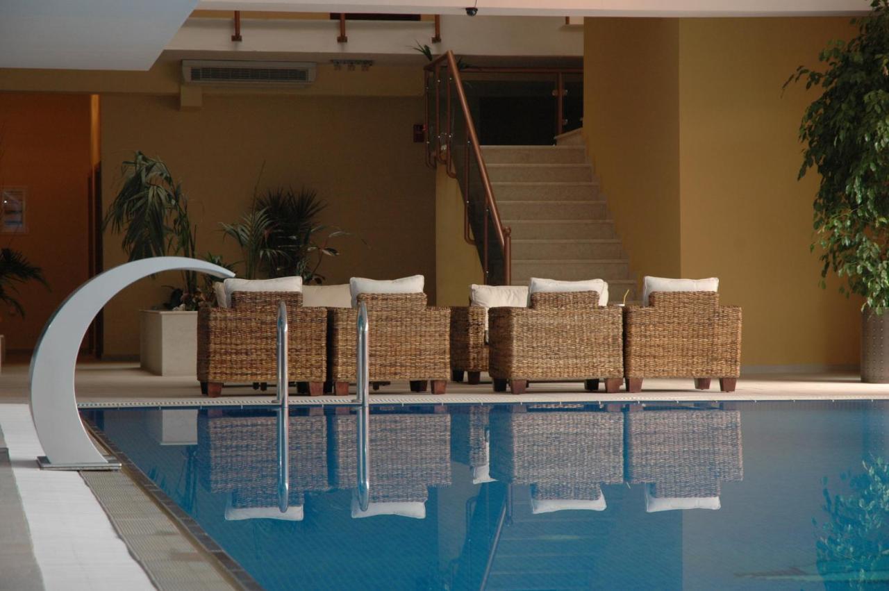 4 Epoxes Hotel Spa Káto Loutrákion Exterior foto