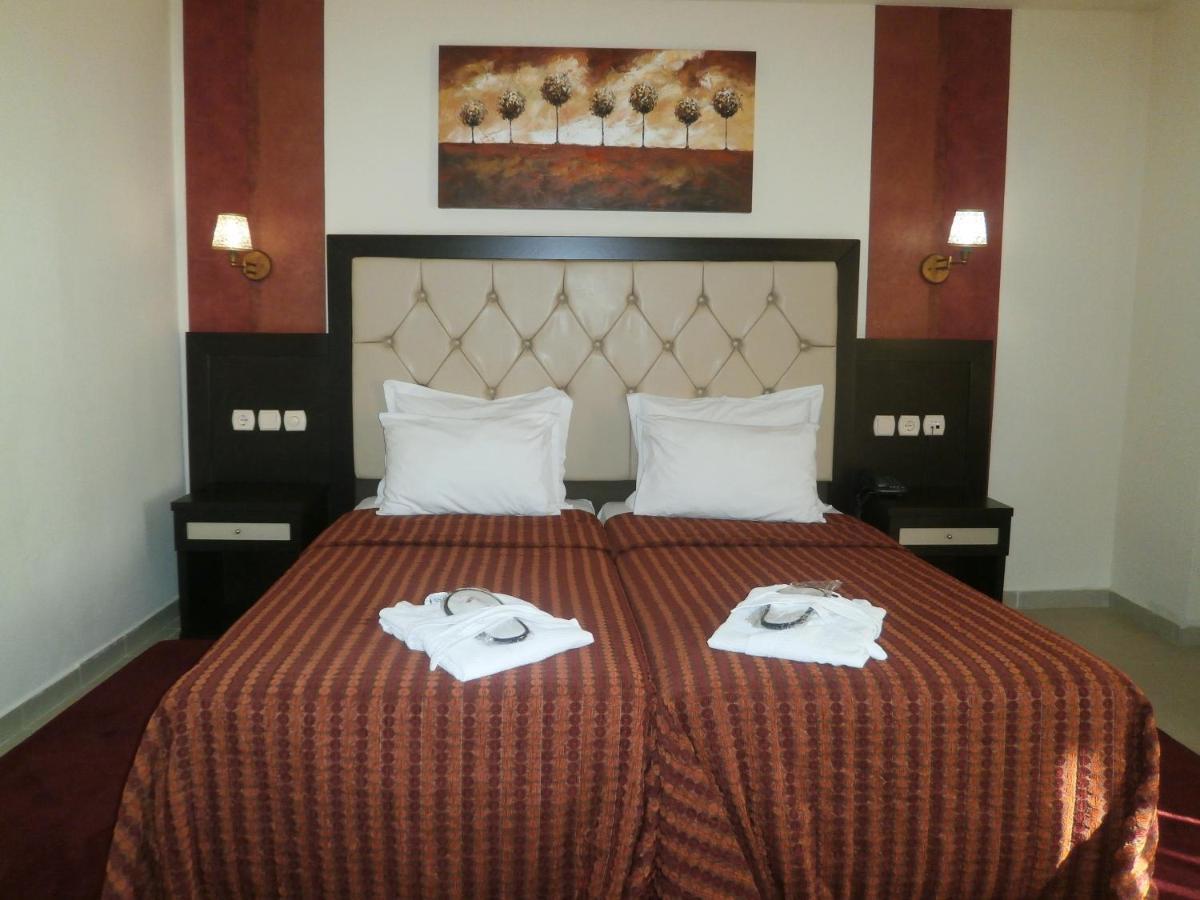 4 Epoxes Hotel Spa Káto Loutrákion Habitación foto