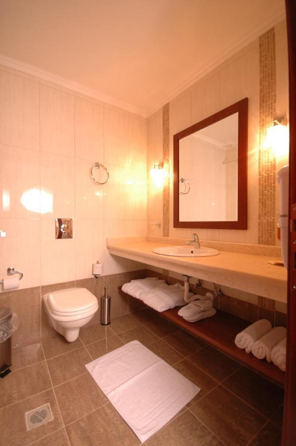 4 Epoxes Hotel Spa Káto Loutrákion Habitación foto